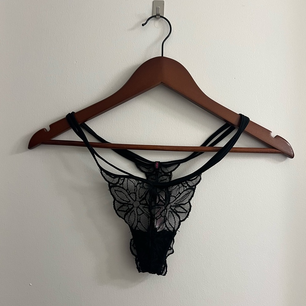 black lace thong